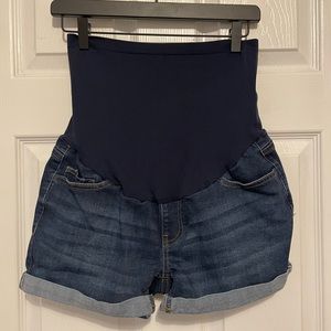 Time and Tru Maternity shorts